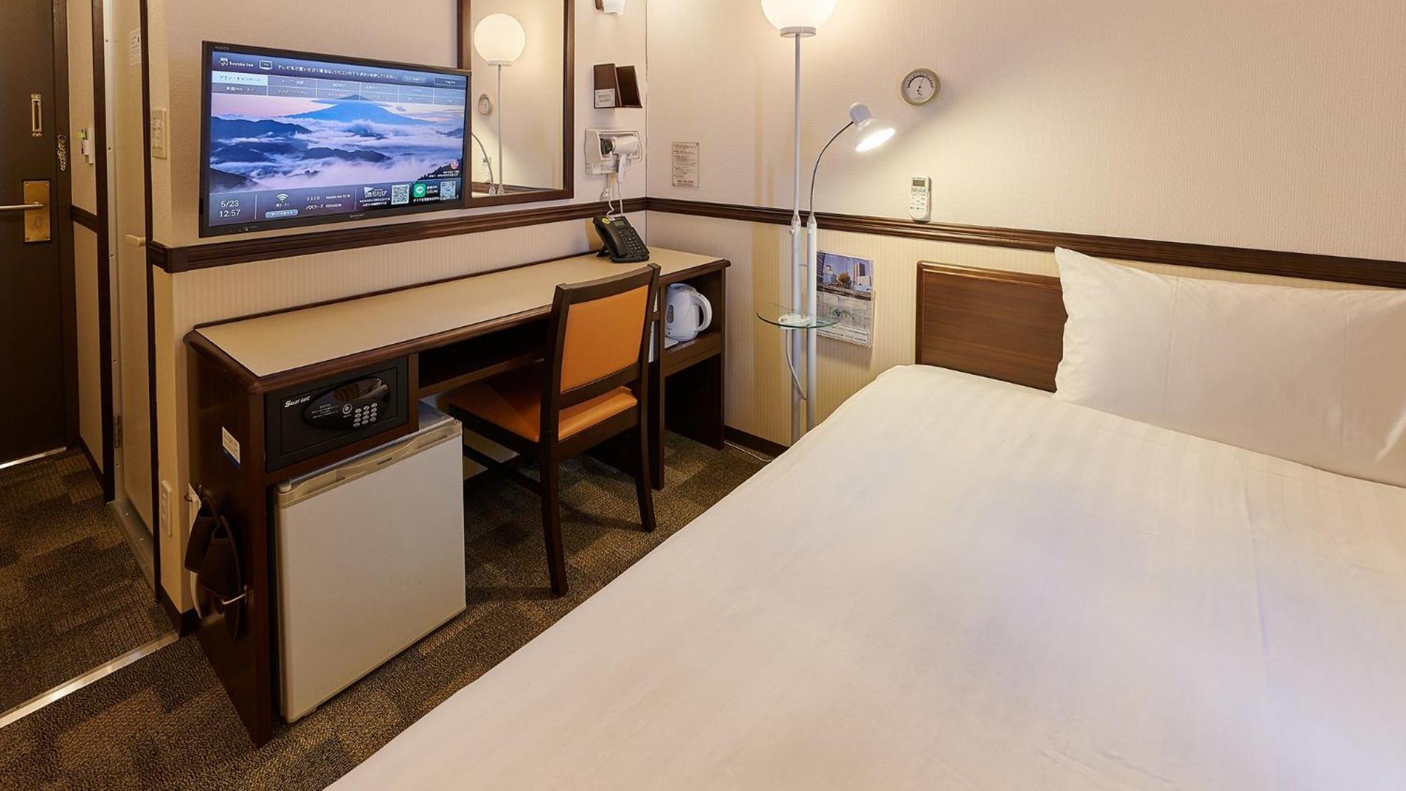 Toyoko Inn Gumma Isesaki Ekimae Szoba fotó