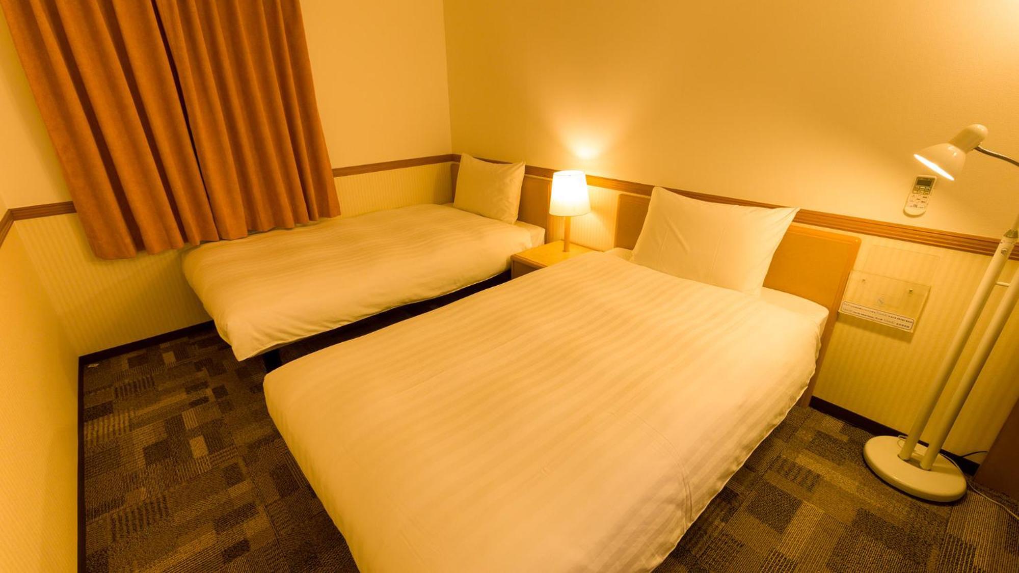 Toyoko Inn Gumma Isesaki Ekimae Szoba fotó