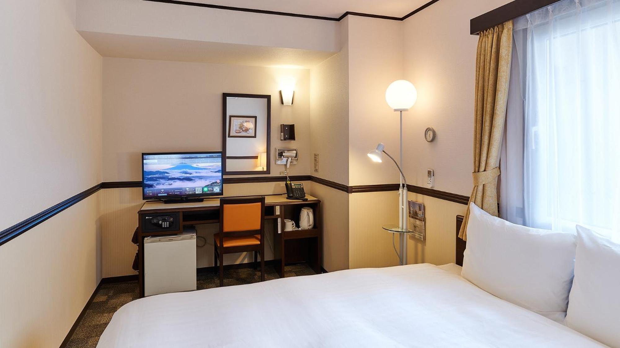 Toyoko Inn Gumma Isesaki Ekimae Szoba fotó
