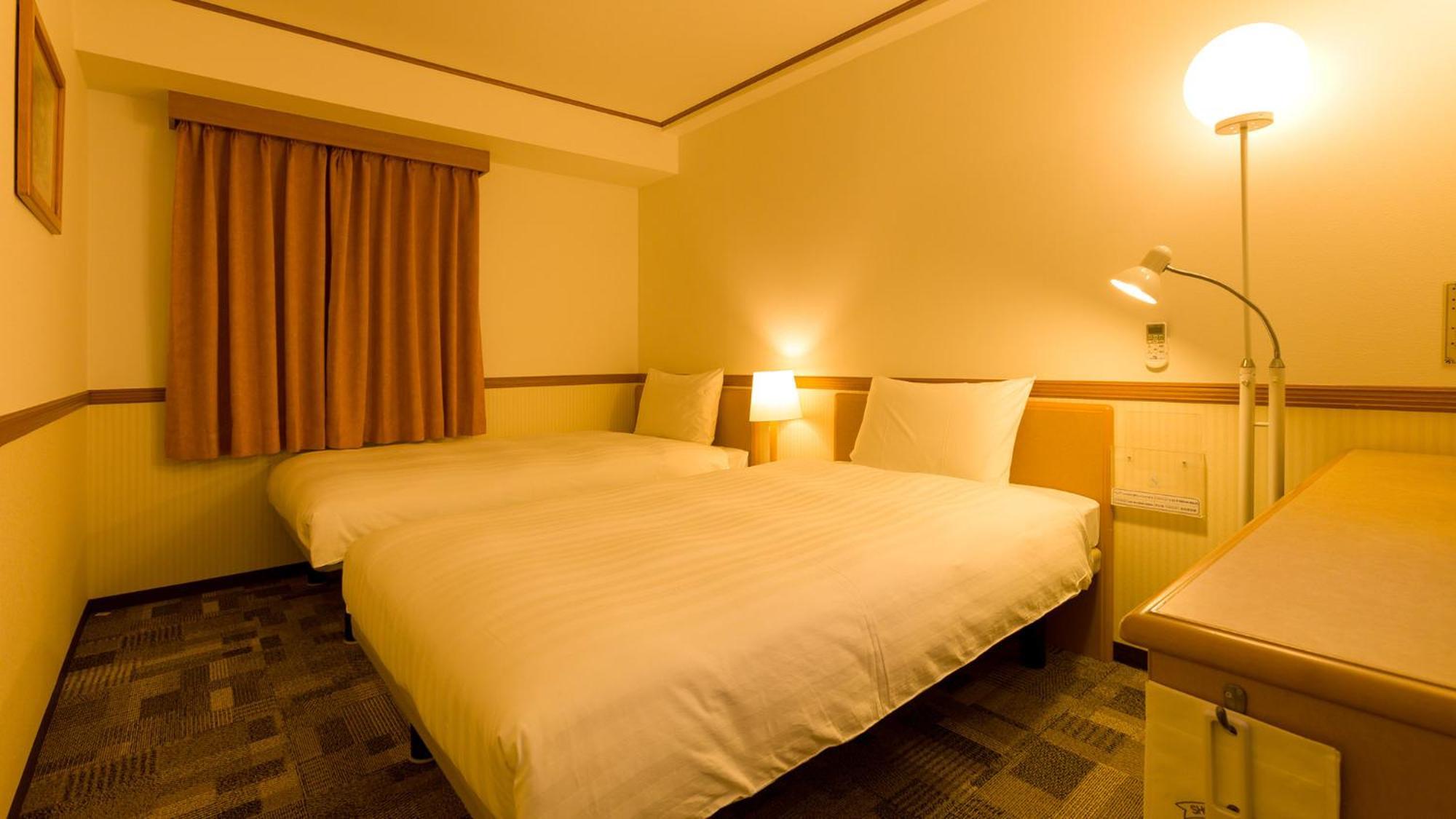Toyoko Inn Gumma Isesaki Ekimae Szoba fotó